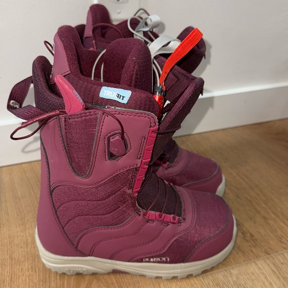 burton brown mint snowboard boot WM Boa Boots  Cheapskates Used Burton MINT Womens Snowboard